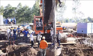 Đồng Tháp: Nỗ lực cứu bé trai liên tục suốt hơn 75 giờ
