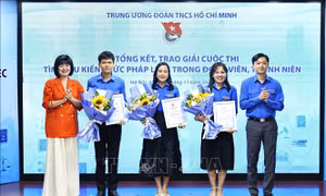 Góp sức trẻ xây dựng Nhà nước pháp quyền xã hội chủ nghĩa