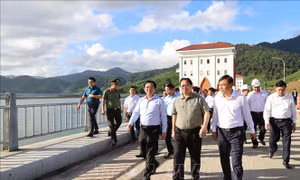 Thủ tướng dự khánh thành hồ chứa nước Đồng Mít ở Bình Định