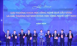 10 nhà khoa học trẻ xuất sắc được nhận Giải thưởng Quả Cầu Vàng 2024