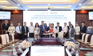 Bamboo Airways và BAA Training Vietnam ký kết MOU tăng cường hợp tác đào tạo phi công