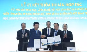Vietnam Airlines ký kết hợp tác với Trung tâm Đổi mới sáng tạo Quốc gia