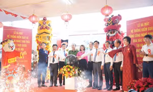 Ra mắt Đoàn tàu 5 cửa ô và hệ thống kiểm soát vé bằng công nghệ sinh trắc học