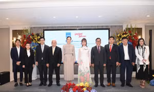 Madam Pang và TS Nguyễn Thị Phương Thảo đồng hành vì bóng đá và tình hữu nghị Việt Nam – Thái Lan