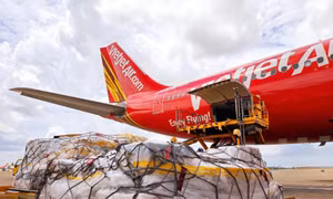 Vietjet hỗ trợ hành khách ảnh hưởng bởi mưa lũ tại Miền Trung