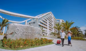 Tết 2026: Nghỉ dưỡng Resort lên ngôi, gia đình Việt đổi cách 'ăn Tết'