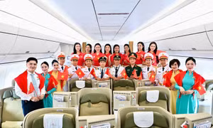 Giai điệu Quốc khánh vang lên ở độ cao 10.000 m trên chuyến bay Vietnam Airlines