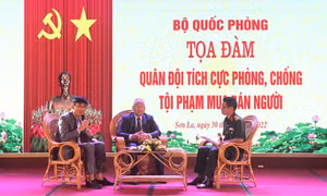 Nâng cao trách nhiệm và vai trò của quân đội trong phòng chống tội phạm mua bán người