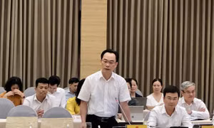 Thiếu sách giáo khoa là do các địa phương chọn sách chậm và chờ phê duyệt giá