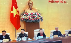 Khai mạc Phiên họp thứ 42 của Ủy ban Thường vụ Quốc hội