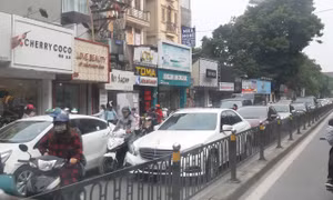 Mọi ngả đường dẫn tới 'thánh địa' Mỹ Đình đều có biểu hiện tắc nghẽn