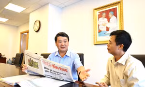 Bộ trưởng Hầu A Lềnh đặt niềm tin rất lớn ở báo Tin tức