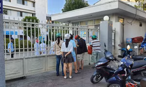 Không chủ quan, lơ là hoặc có tâm lý hoang mang 