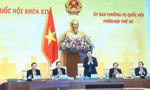 Chủ tịch Quốc hội Vương Đình Huệ phát biểu khai mạc Phiên họp lần thứ 55 của Ủy ban Thường vụ Quốc hội.