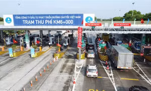 Phó Thủ tướng Lê Văn Thành chỉ đạo đẩy mạnh thu phí theo hình thức điện tử không dừng