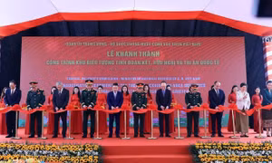 Khánh thành công trình Khu biểu tượng tình đoàn kết, hữu nghị và tri ân quốc tế 