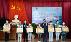 Cảnh sát biển tổ chức cuộc thi ‘Em yêu biển, đảo quê hương’ tại Quảng Ninh