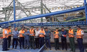 Cảnh sát biển tuyên truyền IUU cho ngư dân Hải Phòng