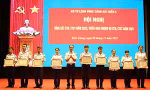 250 chủ tàu cá ký cam kết không vi phạm các quy định về khai thác IUU