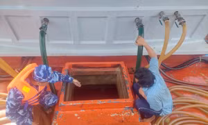 Cảnh sát biển bắt giữ tàu chở 110.000 lít dầu DO không rõ nguồn gốc