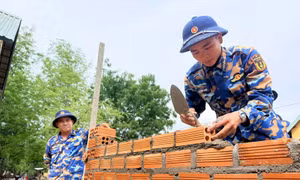 Hải quân chung tay xây dựng mái ấm nghĩa tình cho gia đình chính sách