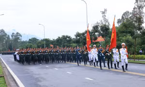 Thượng tướng Trương Thiên Tô thăm và động viên các lực lượng diễu binh, diễu hành A80