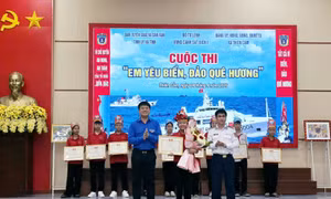 Lan tỏa tình yêu biển đảo quê hương cho học sinh Hà Tĩnh