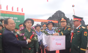 Sôi nổi ngày hội giao nhận quân trên đất mỏ Quảng Ninh