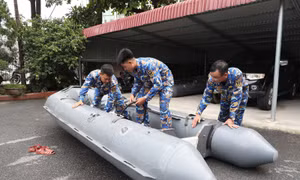 Lữ đoàn Đặc công Hải quân 126 tham gia tìm kiếm cứu nạn tại khu vực cầu Phong Châu