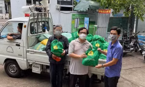 Cộng đồng xã hội chăm lo các đối tượng thuộc nhóm yếu thế bị ảnh hưởng do dịch