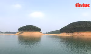 Vẻ đẹp thơ mộng của hồ Thác Bà