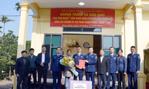 BTL Vùng Cảnh sát biển 1 trao ‘Nhà tình nghĩa’ cho gia đình quân nhân