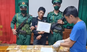 BĐBP và Công an Điện Biên đấu tranh thành công Chuyên án ĐB523p, bắt giữ 2 đối tuợng, thu giữ 120.000 viên ma túy tổng hợp.