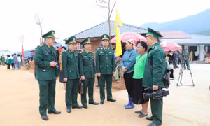 ‘Mắt sáng, lòng trong’ soi chiếu nhịp đập thời đại