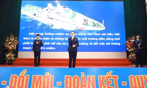 Cảnh sát biển rèn luyện nâng cao trình độ tiếng Anh