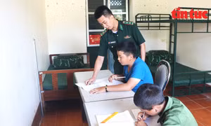 Ước mơ của hai cậu bé ‘con nuôi đồn biên phòng’