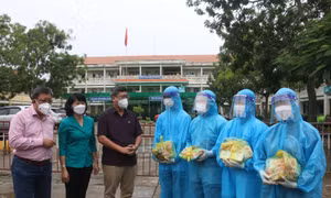 Gần 21,8 nghìn tỷ đồng tiền hỗ trợ đã đến tay 24,2 triệu lượt người gặp khó khăn; nhiều địa phương chưa công bố cấp độ dịch COVID-19 