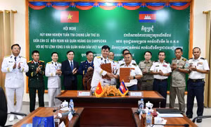 Hải quân Việt Nam - Campuchia rút kinh nghiệm tuần tra trên vùng nước lịch sử