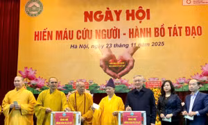 Ngày hội ‘Hiến máu cứu người - Hành Bồ Tát đạo’, hướng đến đồng bào miền Trung
