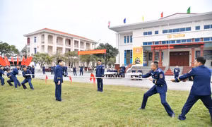 Sáng 1 Tết Bính Ngọ, Cảnh sát biển tổ chức các hoạt động thể thao mừng Xuân mới 