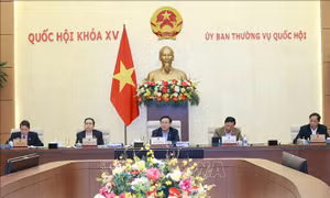 Chủ tịch Quốc hội Vương Đình Huệ và các Phó Chủ tịch Quốc hội chủ trì Phiên họp của Ủy ban Thường vụ Quốc hội.