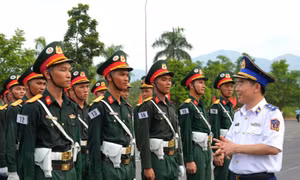 Chính ủy Cảnh sát biển thăm và động viên lực lượng luyện tập diễu binh, diễu hành A80