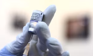 Tổng hợp COVID-19 ngày 4/2: Cao điểm chiến dịch tiêm chủng mùa Xuân không để lãng phí vaccine, Hà Nội vẫn tiềm ẩn nguy cơ lây lan dịch