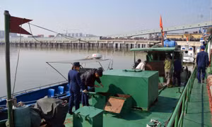 Đẩy mạnh tuyên truyền phòng, chống buôn lậu, gian lận thương mại trên vùng biển