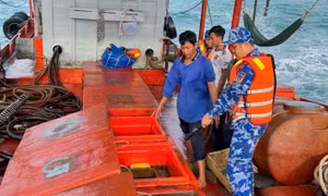 Cảnh sát biển đấu tranh quyết liệt với tội phạm buôn lậu xăng dầu