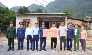 Cảnh sát biển với đồng bào dân tộc, tôn giáo ở Hòa Bình