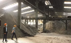 Chính phủ nghiêm cấm tuyệt đối không để xảy ra việc mua đi bán lại các mỏ vật liệu 