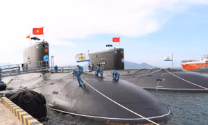Tàu ngầm 186 Đà Nẵng vững vàng trong lòng biển Tổ quốc