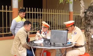 Cục Cảnh sát giao thông thí điểm nộp tiền phạt qua Cổng dịch vụ công quốc gia