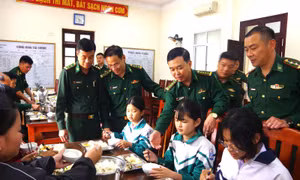 Gieo mầm xanh hạnh phúc nơi chân sóng